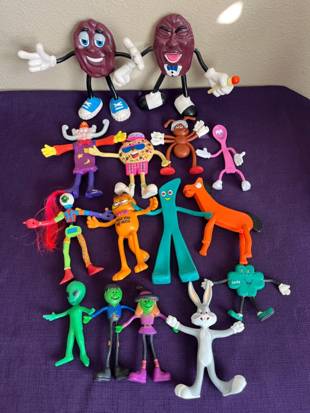 Vintage Mixed Lot of 15 Bendable Figures Bendy Raisins Gumby Garfield Food Alien